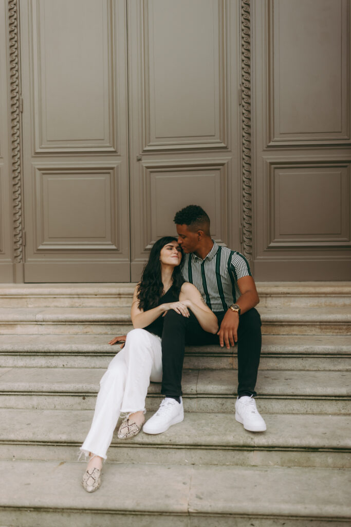Capturing Love in the City of Love: Calvin & Ashlee's Dreamy Couples Session in Paris