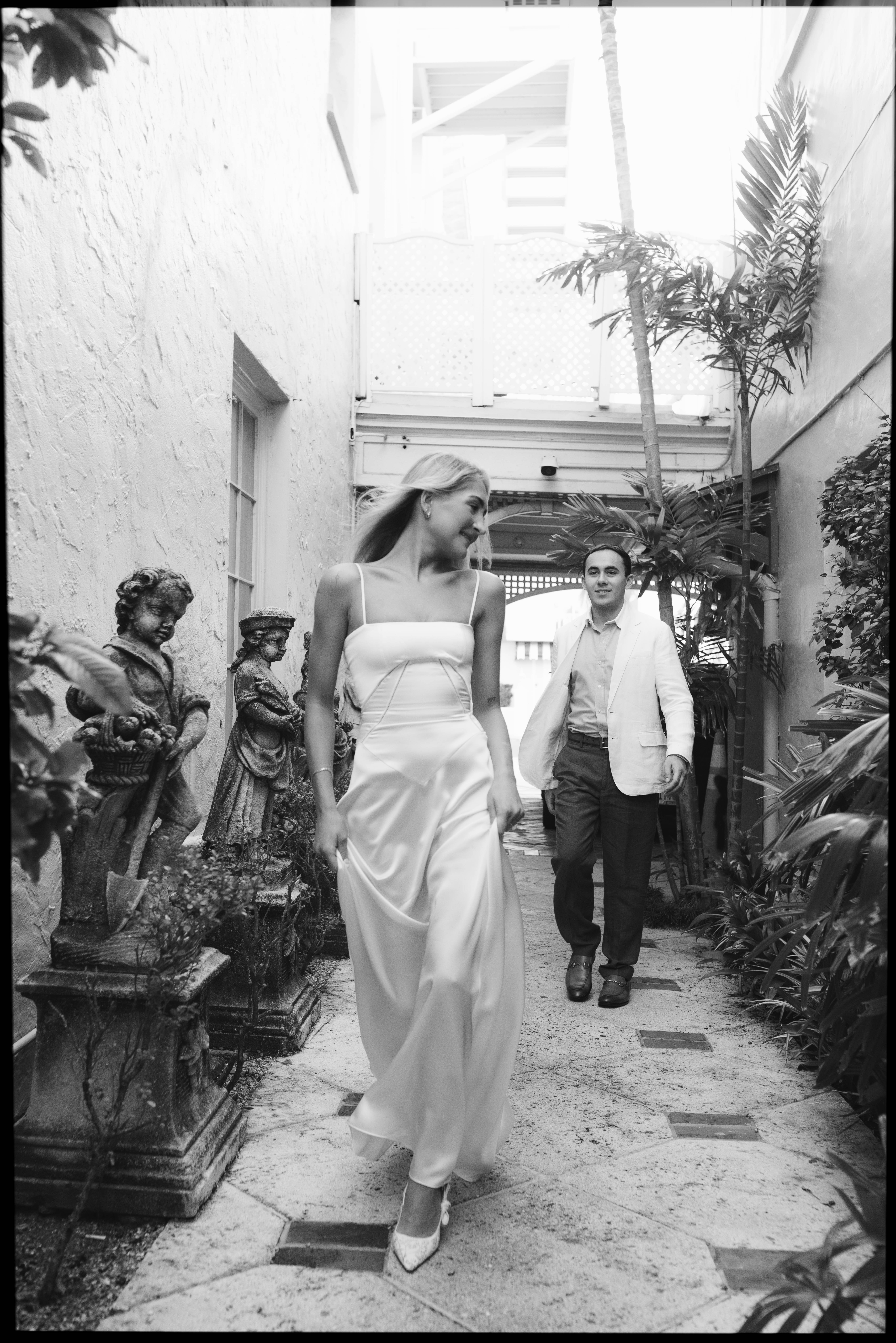 Romantic and editorial Worth Avenue couples portraits